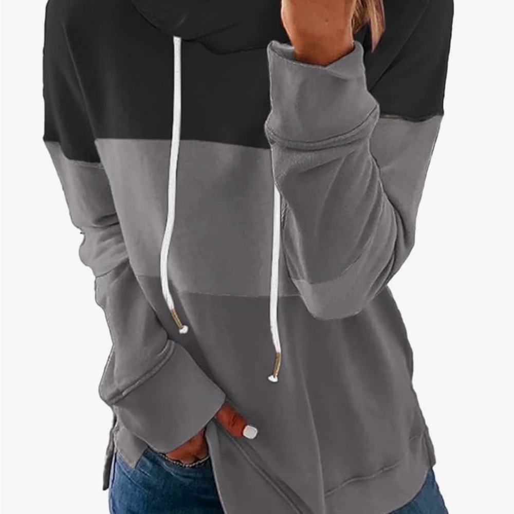 🩶Stylish Black and Gray Colorblock Partial Hoodie
